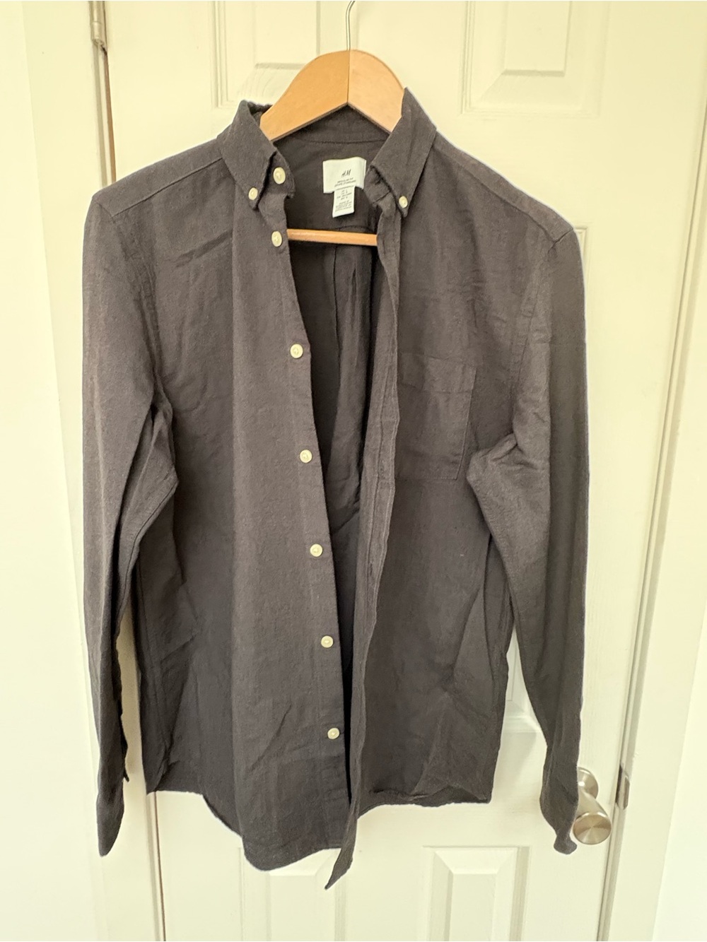 H&M Regular Fit Button-Up Shirt in Black
